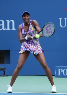 Grand Slam şampiyonu Venus Williams bize açık 2016 onun ilk yuvarlak maç sırasında eylem 