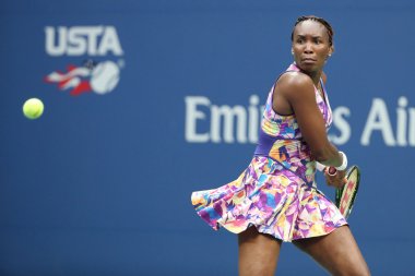 Grand Slam şampiyonu Venus Williams bize açık 2016 onun ilk yuvarlak maç sırasında eylem 