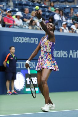 Grand Slam şampiyonu Venus Williams bize açık 2016 onun ilk yuvarlak maç sırasında eylem 