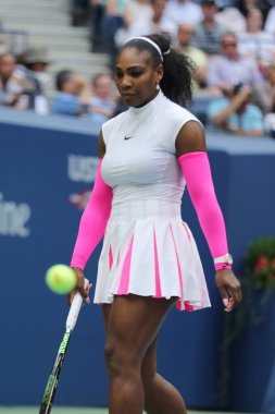 Bize açık 2016 dört maç yuvarlak onu sırasında eylem Grand Slam şampiyonu Serena Williams Amerika Birleşik Devletleri 