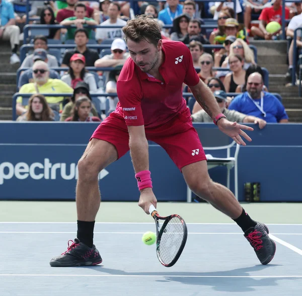 Grand-Slam-Champion Stanislas Wawrinka in Aktion bei seinem Erstrundenmatch bei den US Open 2016 — Stockfoto