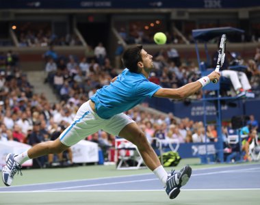  Eylem sırasında onun çeyrek final maçında bizi açık 2016, on iki kez Grand Slam şampiyonu Novak Djokovic Sırbistan