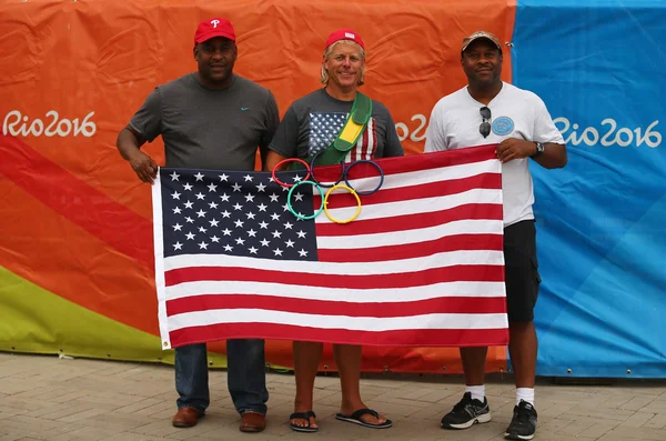 American sport fans stödja Team USA under Rio 2016 olympiska spelen — Stockfoto