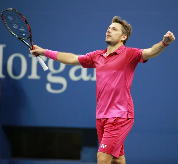 Três vezes campeão do Grand Slam Stanislas Wawrinka da Suíça comemora a vitória após sua última partida no US Open 2016 — Fotografia de Stock