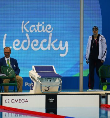 Olimpiyat şampiyonu ABD'li Katie Ledecky, Rio 2016 Olimpiyat Oyunları Bayanlar 800 metre serbest stil müsabakası öncesi