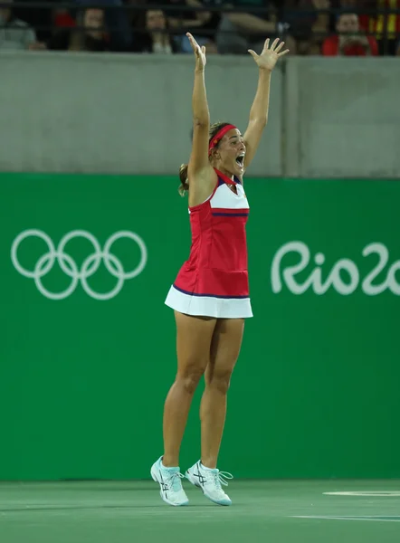 Olympic champion Monica Puig of Puerto Rico celebrates victory after tennis women's singles final of the Rio 2016 Olympic Games — Stock Photo, Image