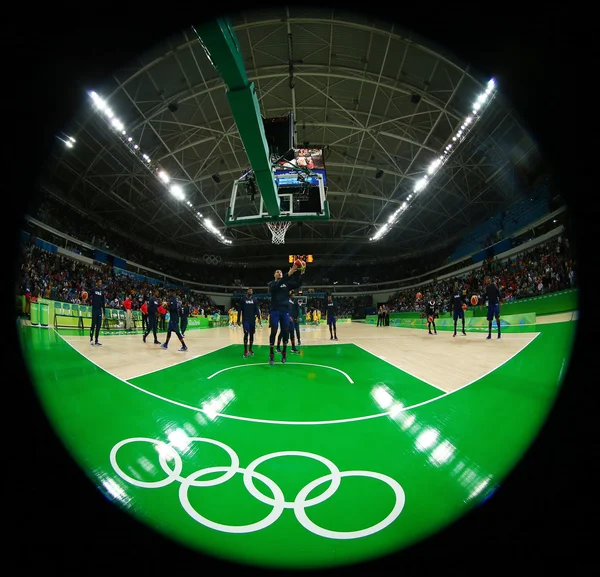 Team Verenigde Staten bereidt voor groep A basketbal wedstrijd tussen Team Usa en Australië van de Olympische spelen Rio 2016 — Stockfoto