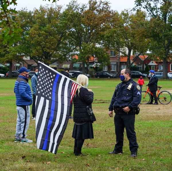 Brooklyn New York Oktober 2020 Anhänger Von Präsident Trump Nehmen — Stockfoto