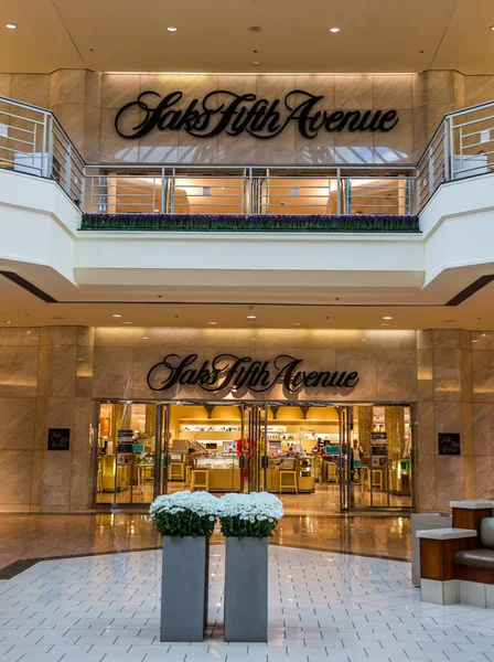 Palm Beach Gardens Florida Марта 2019 Года Saks Fifth Avenue — стоковое фото