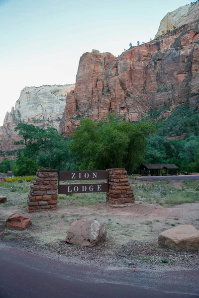 Springdale Utah Septiembre 2014 Signo Zion Lodge Parque Nacional Zion — Foto de Stock