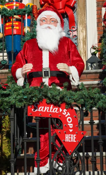 Brooklyn New York December 2020 Christmas House Decoration Display Suburban — Stock Photo, Image