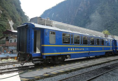 MACHU PICCHU, Peru - 3 Ekim 2016: Peru Picchu tren istasyonunda Peru tren istasyonu. Machu Picchu, 1983 yılından kalma hem kültürel hem de doğal UNESCO Dünya Mirası Bölgesi.