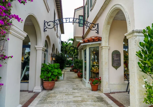 Palm Beach Florida April 2021 Courtyard Private Garden Flagler Breakers — Stock Photo, Image