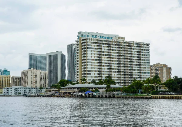 Hallandale Beach Florida January 2021 Luxury Condominiums Viewed Intracoastal Waterway — Stock Photo, Image
