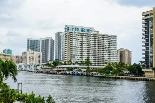 Hallandale Beach Florida January 2021 Luxury Condominiums Viewed Intracoastal Waterway — Stock Photo, Image