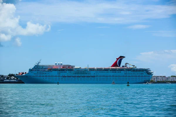 Key West Florida Juni 2016 Carnival Fantasy Cruise Ship Ankert — Stockfoto