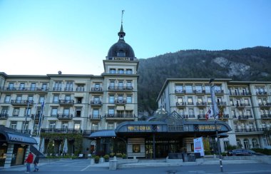 INTERLAKEN, SWitness ZERLAND - 8 Mayıs 2017: Interlaken, İsviçre 'de Victoria Jungfrau Grand Hotel ve Spa