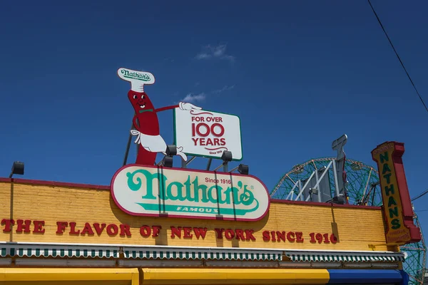 Brooklyn New York Maggio 2021 Insegna Originale Del Ristorante Nathan — Foto Stock