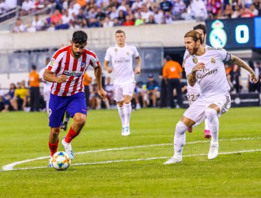 Doğu RUTHERFORD, NJ - 26 Temmuz 2019: Atletico de Madrid 'den Diego Costa MetLife Stadyumu' nda oynanan 2019 Uluslararası Şampiyonlar Kupası 'nda Real Madrid' e karşı maç yapıyor. Real Madrid 3-7 yenildi