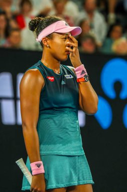 MELBOURNE, AUSTRALYA - 26 Ocak 2019: Grand Slam şampiyonu Japon Naomi Osaka, Melbourne Park 'ta oynanan 2019 Avustralya Açık' taki final karşılaşmasında 