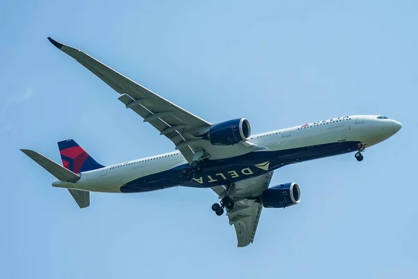 New York Juillet 2021 Airbus A330 Delta Airlines Descend Pour — Photo