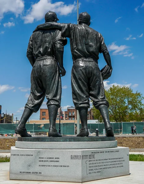 Brooklyn New York May 2021 Jackie Robinson Pee Wee Reese — Stock Photo, Image