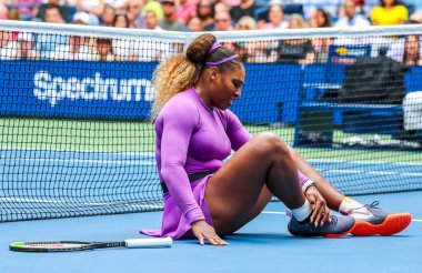 NEW YORK - 1 Eylül 2019: Grand Slam şampiyonu Serena Williams, Billie Jean King Ulusal Tenis Merkezi 'nde oynanan 2019 ABD Açık turu 16. 