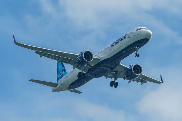 New York Agosto 2021 Ultimo Airbus A321Neo Jetblue Scende Atterrare — Foto Stock