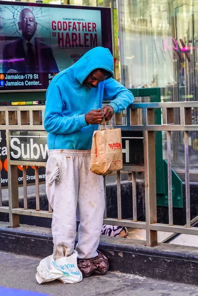 New York City May 2021 Homeless Man 34Th Street Midtown — Stock Photo, Image