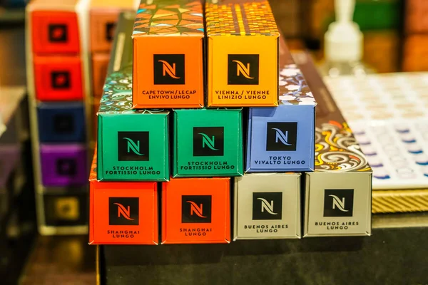 New York Mei 2021 Verscheidenheid Aan Koffie Capsules Nespresso Winkel — Stockfoto