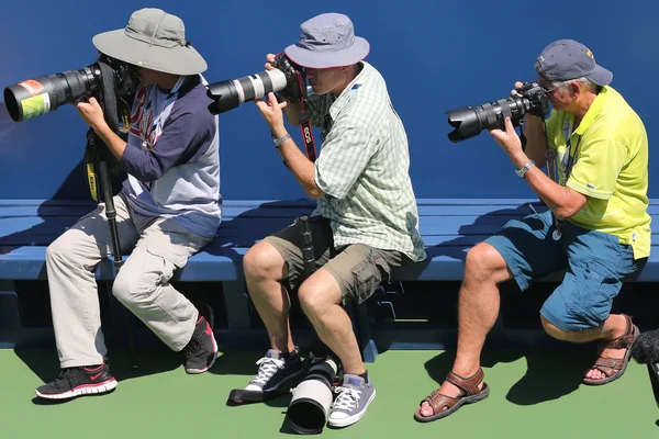 Профессиональные фотографы на US Open 2014 в Национальном теннисном центре Билли Джин Кинг — стоковое фото