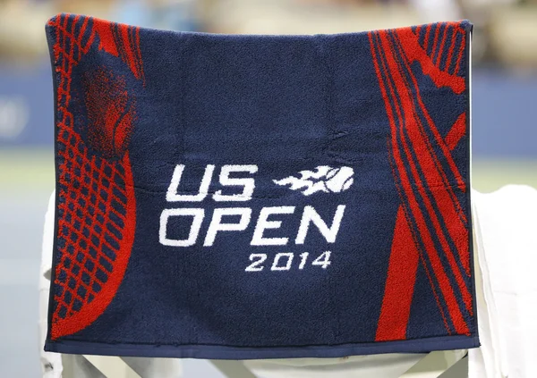 US Open 2014 asciugamano ufficiale sulla sedia del giocatore allo stadio Arthur Ashe — Foto Stock