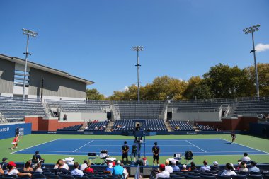 Bizi 2014 kızlar arasında marie bouzkova Çek Cumhuriyeti ve anhelina kalinina'deki gençler final maçında Ukraynalı açın
