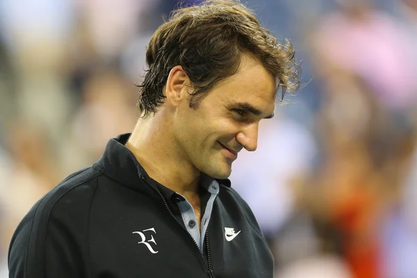 Diecisiete veces campeón del Grand Slam Roger Federer después de un partido de cuartos de final en el US Open 2014 contra Gael Monfils — Foto de Stock