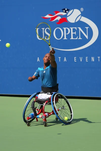 Jogador de tênis Lucas Sithole da África do Sul durante US Open 2014 jogo quad singles cadeira de rodas — Fotografia de Stock