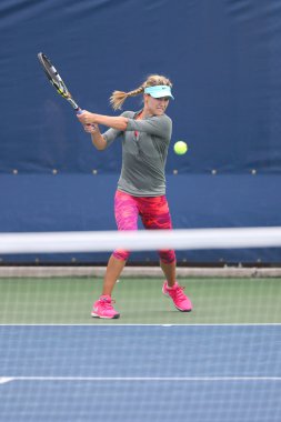 Profesyonel tenis oyuncusu Eugenie Bouchard bize açık 2014 için uygulamalar