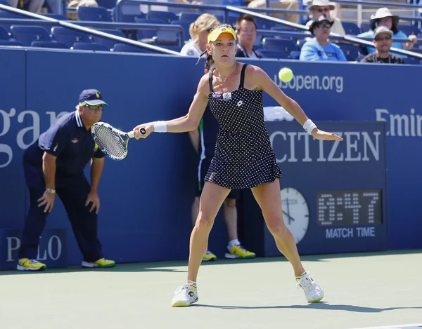 Joueur de tennis professionnel Agnieszka Radwanska lors du match de premier tour à l'US Open 2014 — Photo