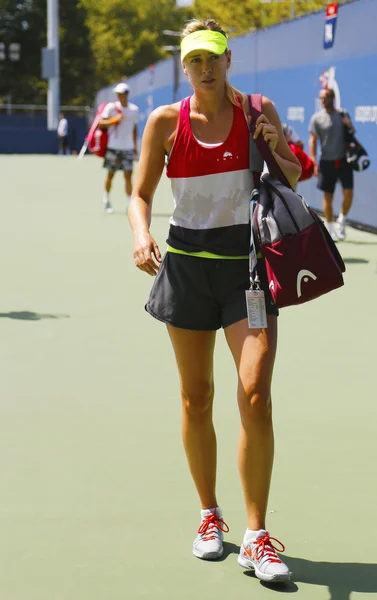 Пятикратная чемпионка Большого шлема Мария Шарапова после тренировки на US Open 2014 в Национальном теннисном центре Билли Джин Кинг — стоковое фото