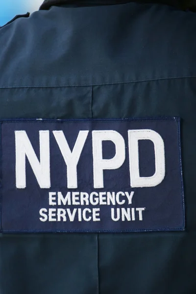 Oficial de unidade de serviço de emergência da NYPD que fornece segurança no National Tennis Center durante o US Open 2014 — Fotografia de Stock