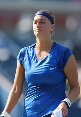 Kristina Mladenovic bize açık 2014 ilk tur maçında sırasında iki kez Grand Slam şampiyonu Petra Kvitova