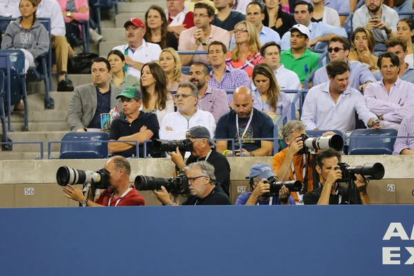 Professionella fotografer på oss öppna 2014 på billie jean king national tenniscenter — Stockfoto