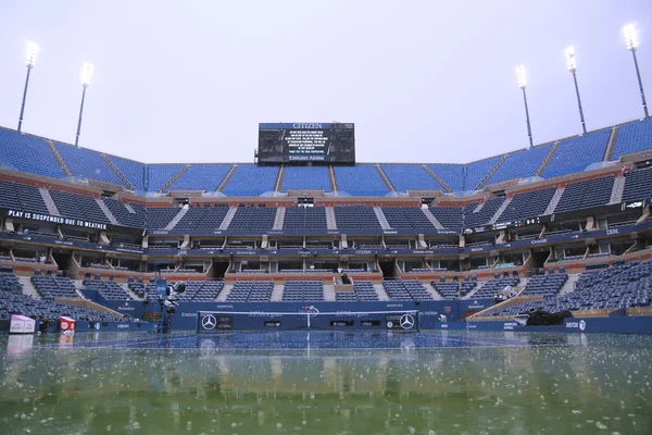 Arthur Ashe Stadium during rain delay at US Open 2014 at Billie Jean King National Tennis Center — Stock Photo, Image
