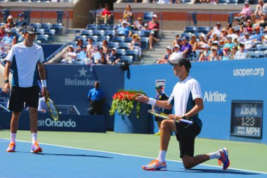 Billie Jean King Ulusal Tenis merkezi Grand Slam şampiyonu Mike ve Bob Bryan sırasında bize açık 2014 yarı final çiftler maç