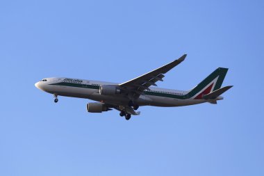 Alitalia airbus a330 new york jfk Havaalanı'nda açılış öncesi gök