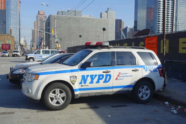 NYPD provozu řízení vozidla v Manhattanu — Stock fotografie