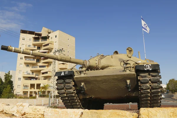 Israel Defense Forces Merkava tank in a memory of fallen officer from  Golani brigade in Beer Sheva — Stock Photo, Image