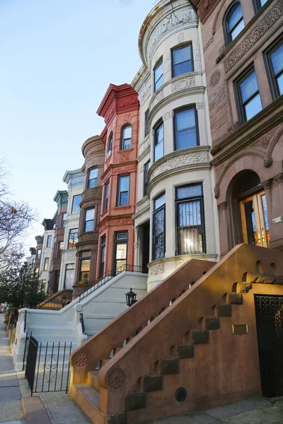 Famous New York City brownstones in Prospect Heights neighborhood in Brooklyn — Stock Photo, Image