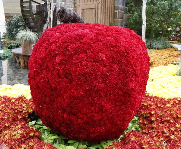 Floral sculptures in the Conservatory of Bellagio Hotel and Casino