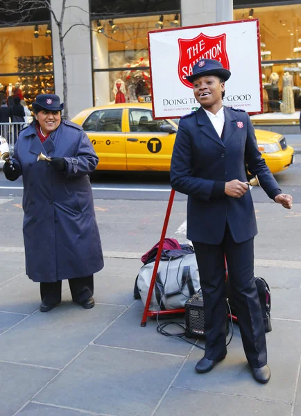 Salvation Army soldier perform for collections — Stock Photo, Image