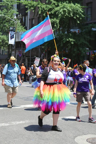 在纽约城的同性恋骄傲游行参与者 — 图库照片